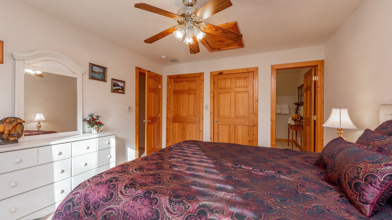 Photo of Bedroom in McHenry