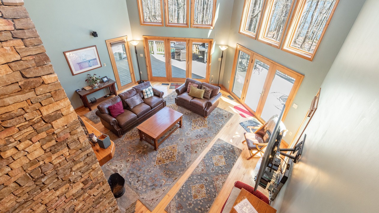Photo of Livingroom in McHenry