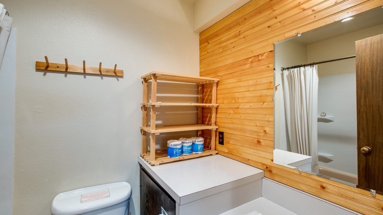 Photo of Bathroom in Glacier