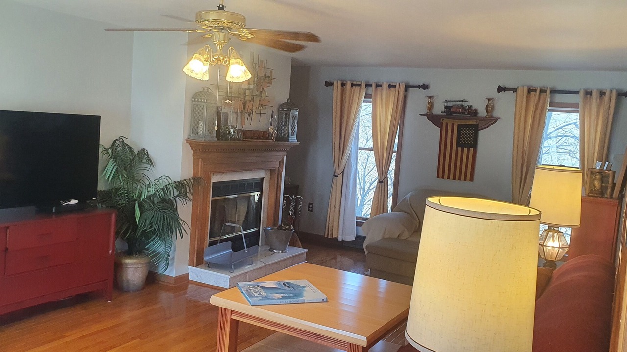 Photo of Livingroom in Cooperstown