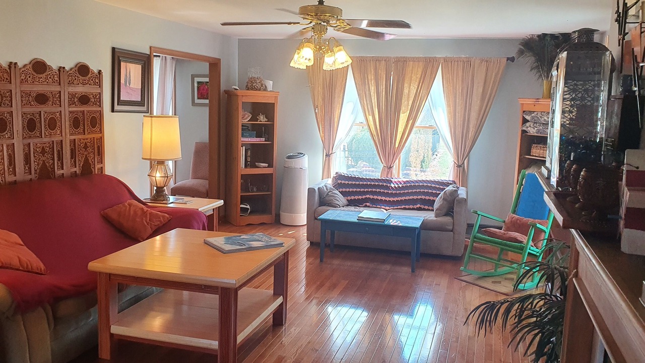 Photo of Livingroom in Cooperstown