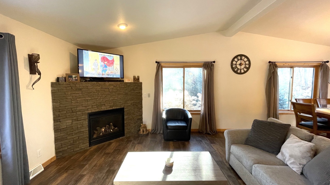Photo of Livingroom in Spring Brook