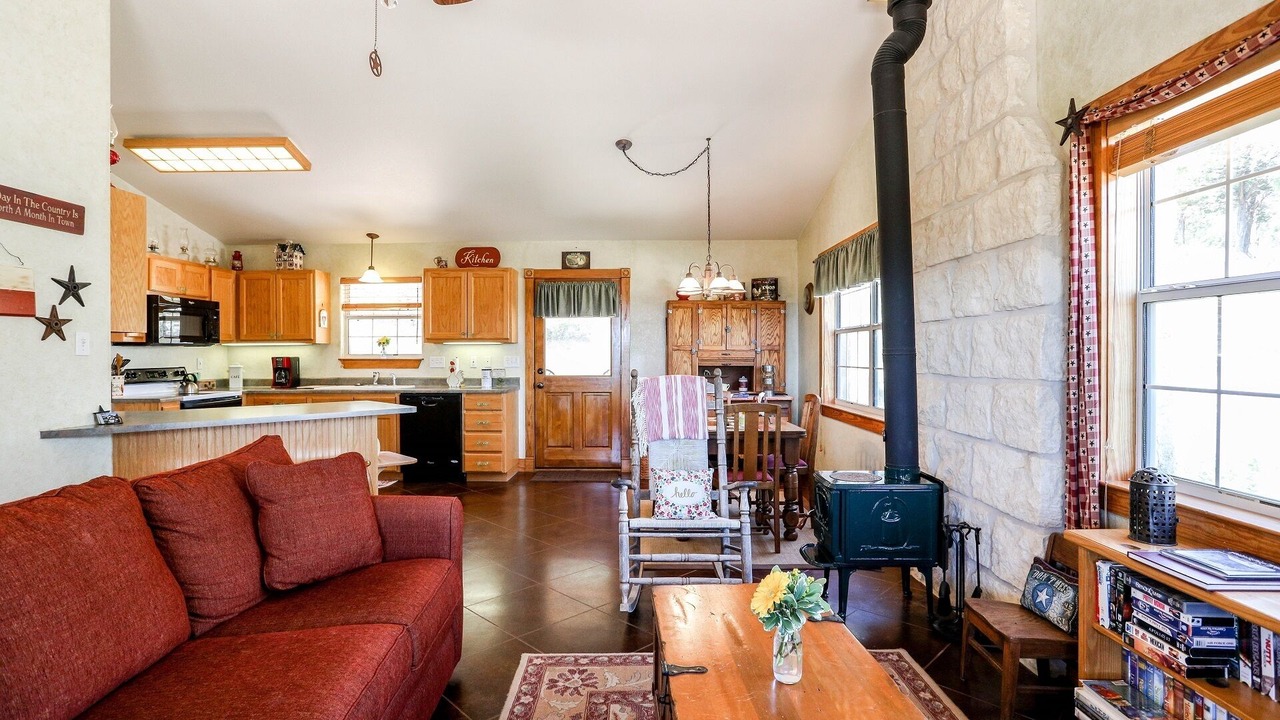 Photo of Livingroom in Fredericksburg