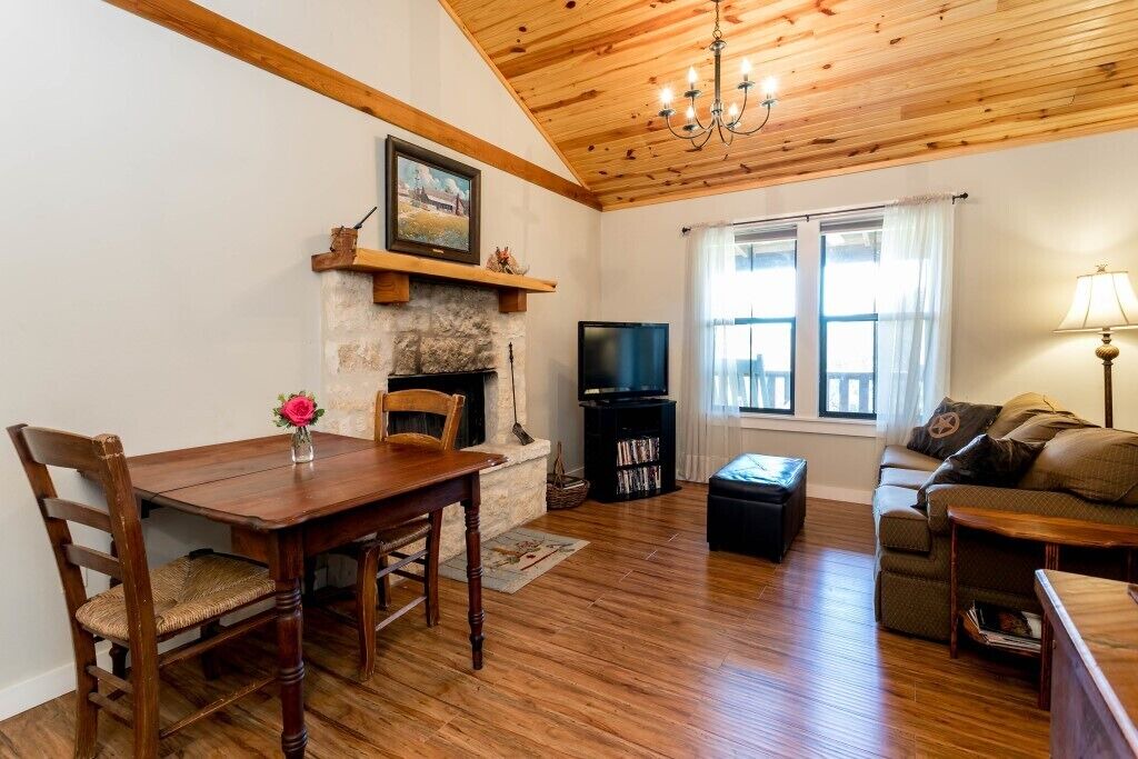 Photo of Livingroom in Fredericksburg