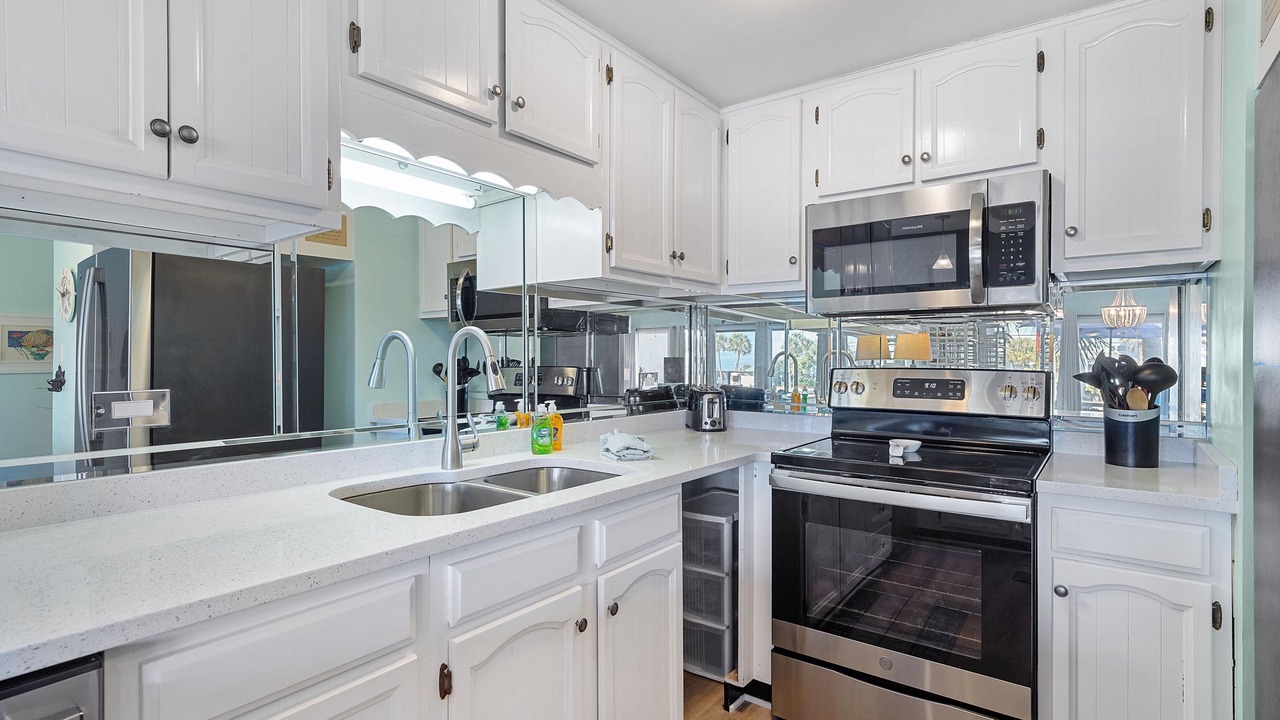 Photo of Kitchen in Kiska Beach