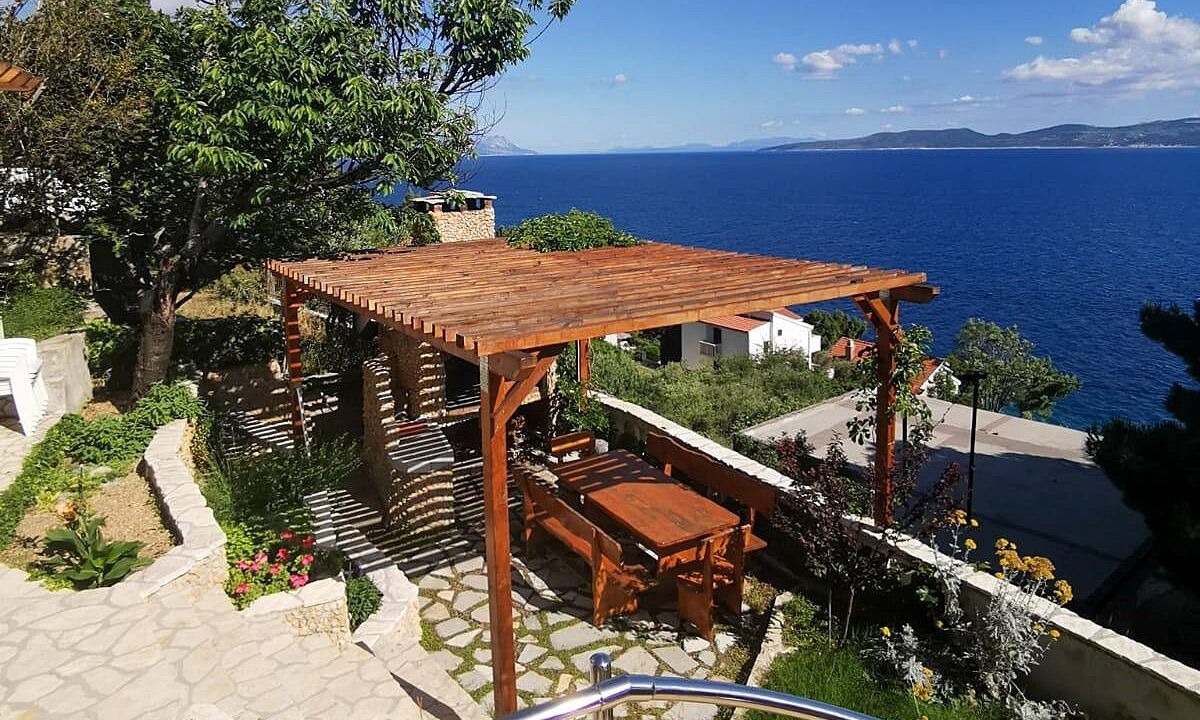 Photo of Outdoor in Mimice