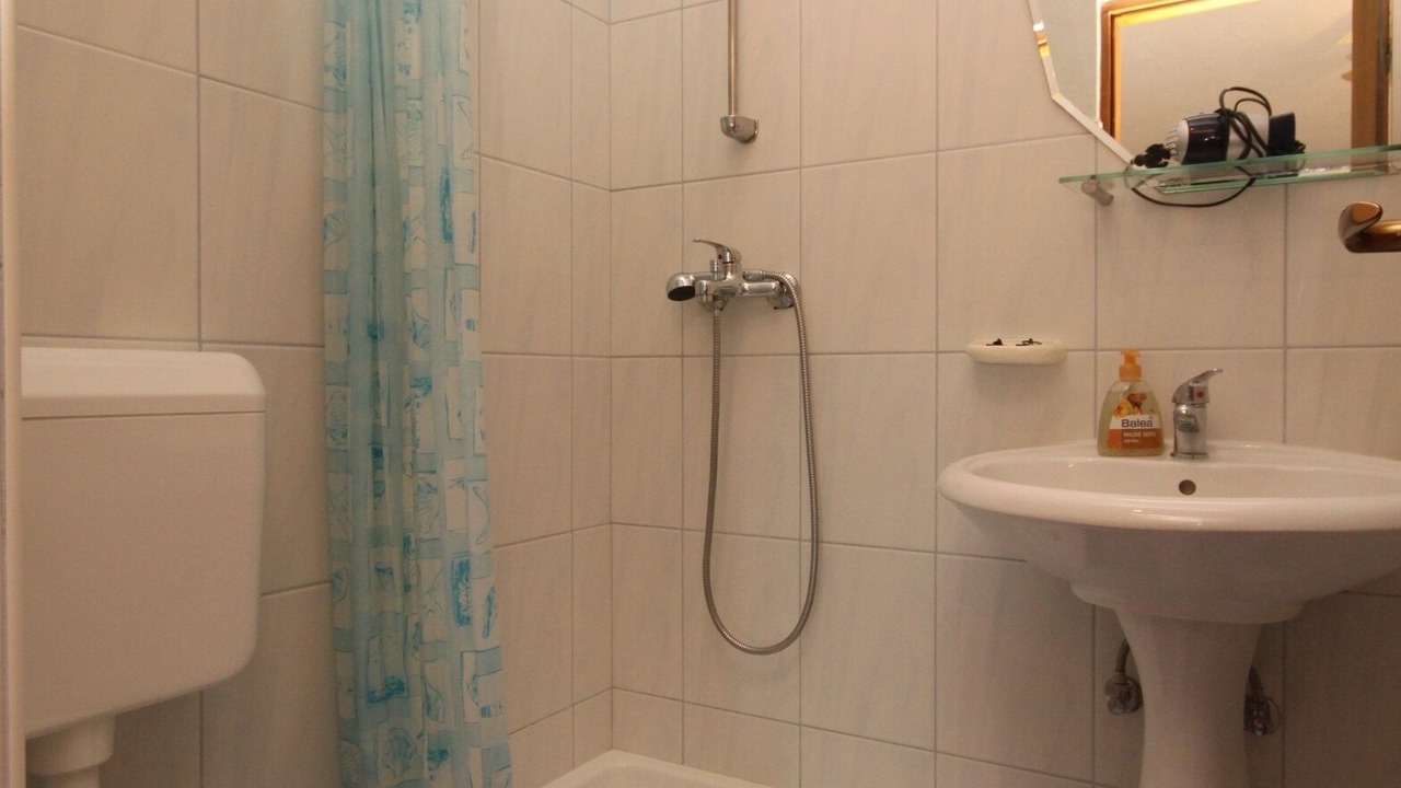 Photo of Bathroom in Banj