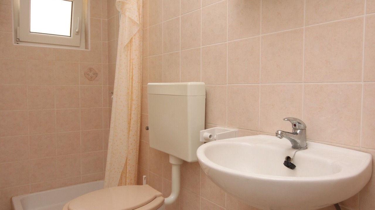 Photo of Bathroom in Metajna