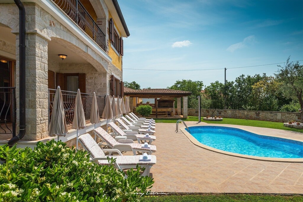 Photo of Outdoor in Buici