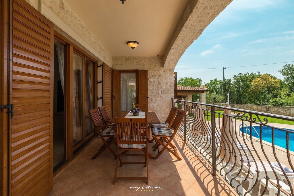 Photo of Patio Balcony in Buici
