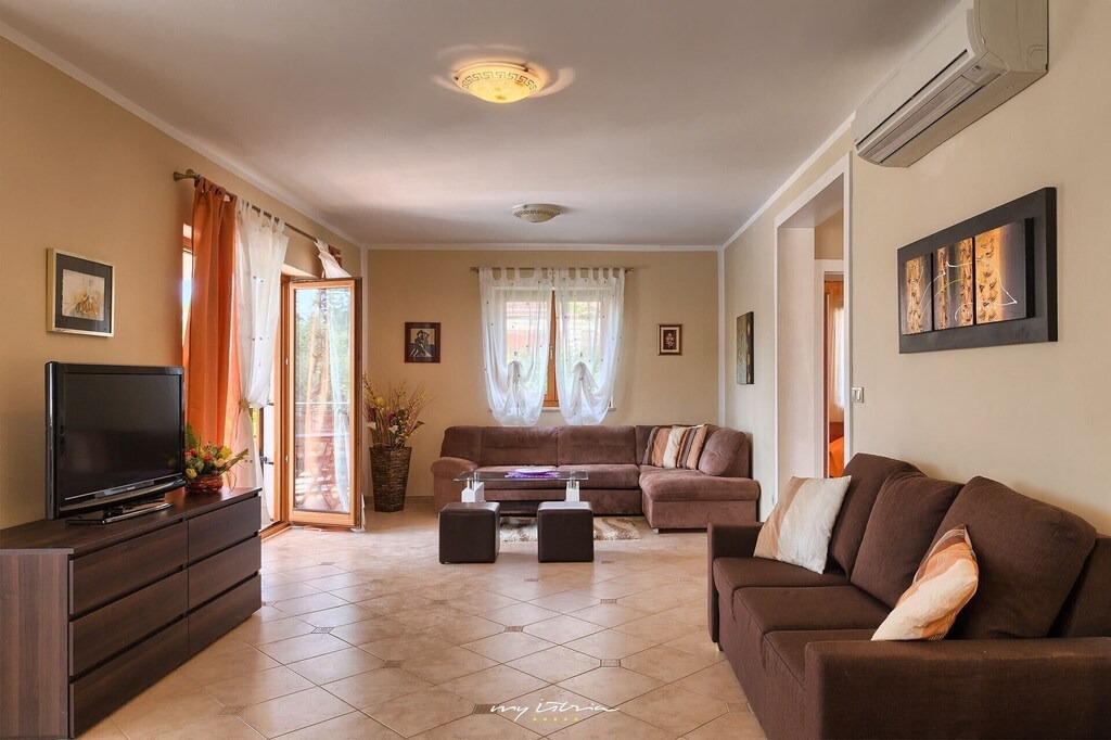 Photo of Livingroom in Buici