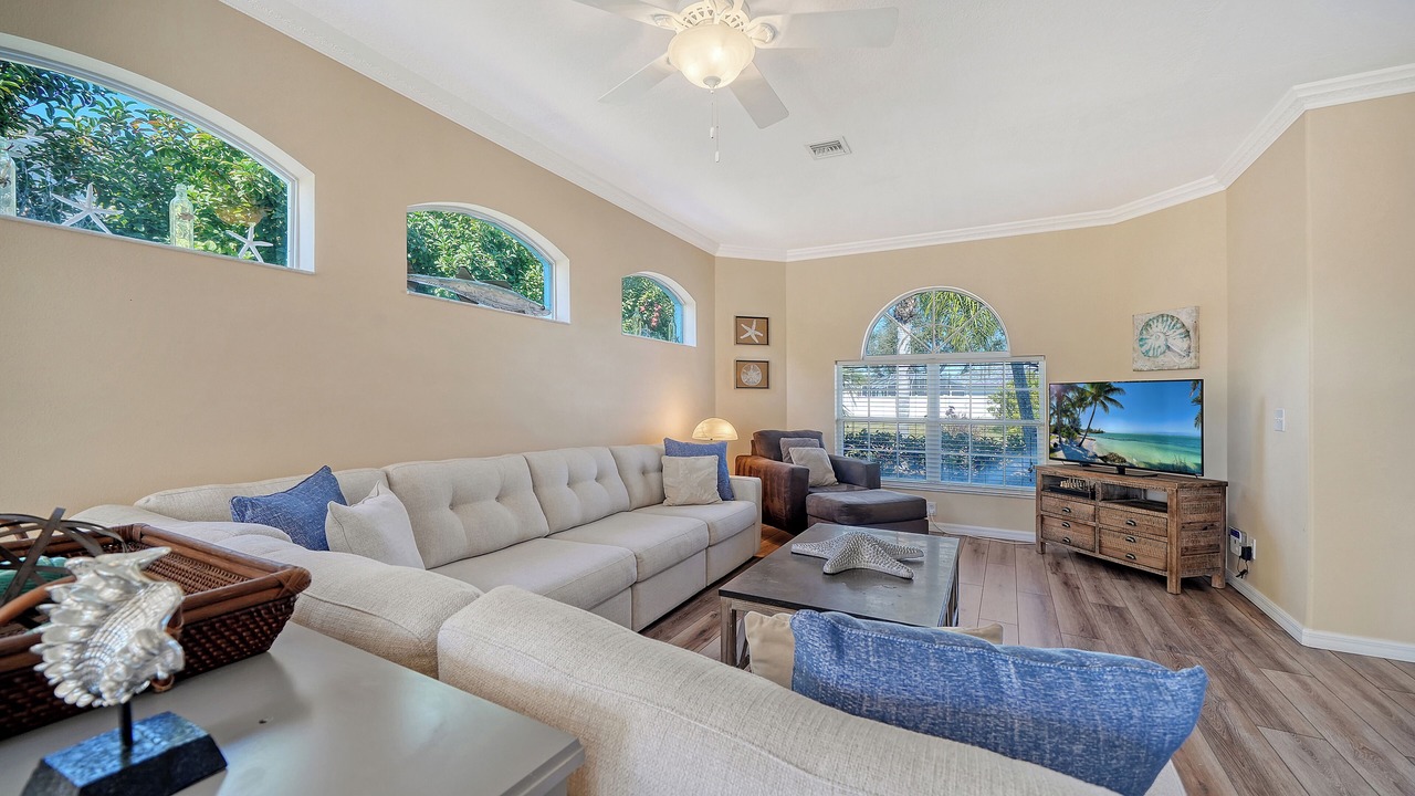 Photo of Livingroom in Palma Sola
