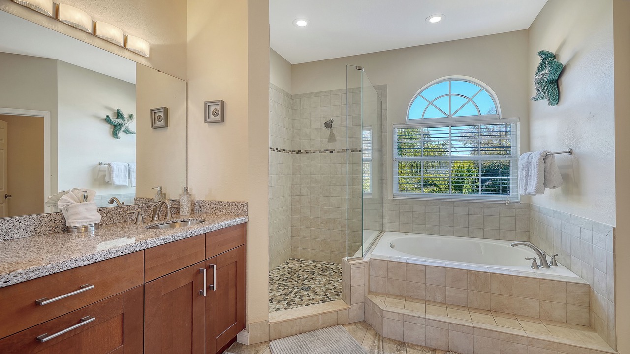 Photo of Bathroom in Palma Sola
