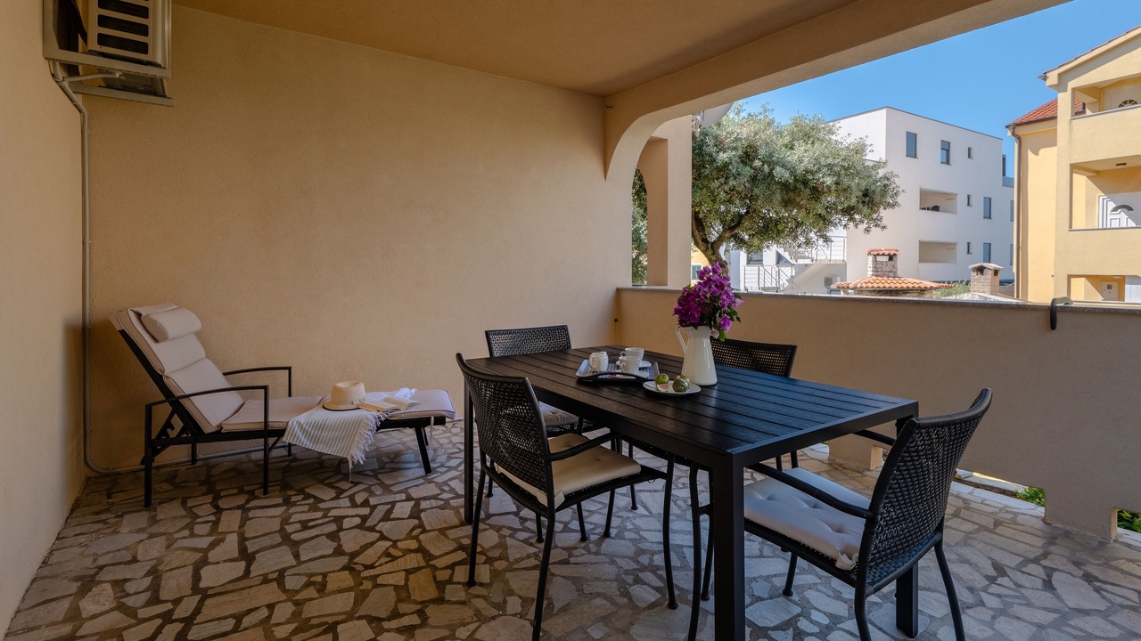 Photo of Outdoor in Mandre