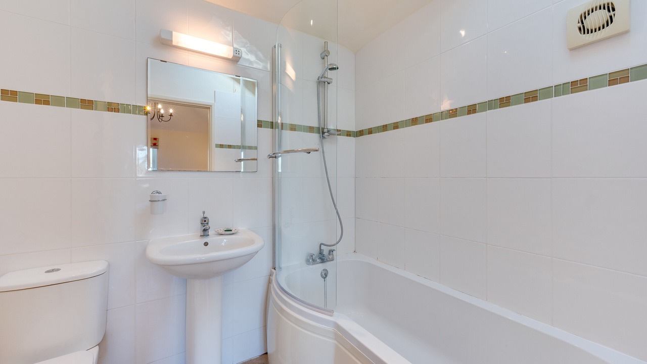 Photo of Bathroom in Hethel