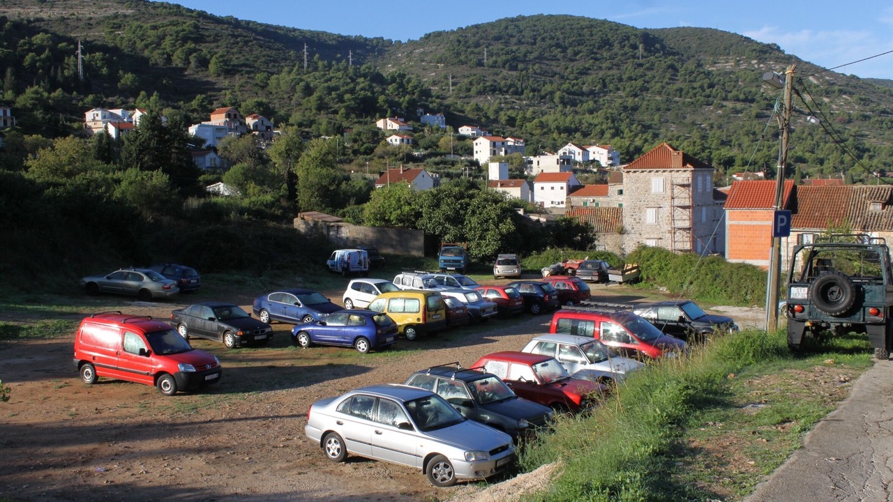 Photo of Others in Vis