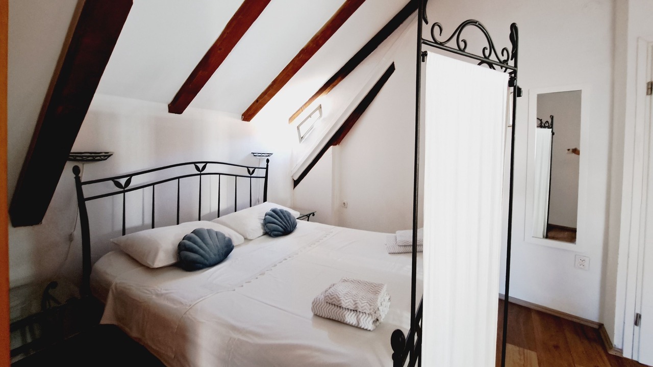 Photo of Bedroom in Vis
