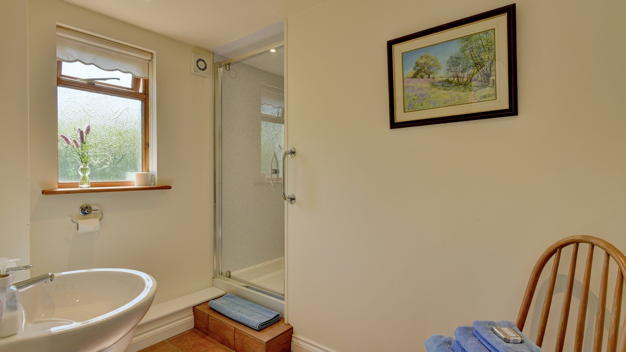 Photo of Bathroom in Wootton Courtenay