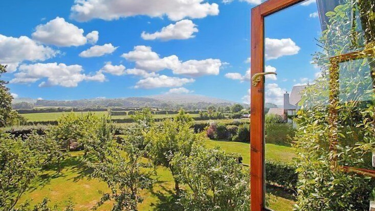 Photo of Others in Wootton Courtenay