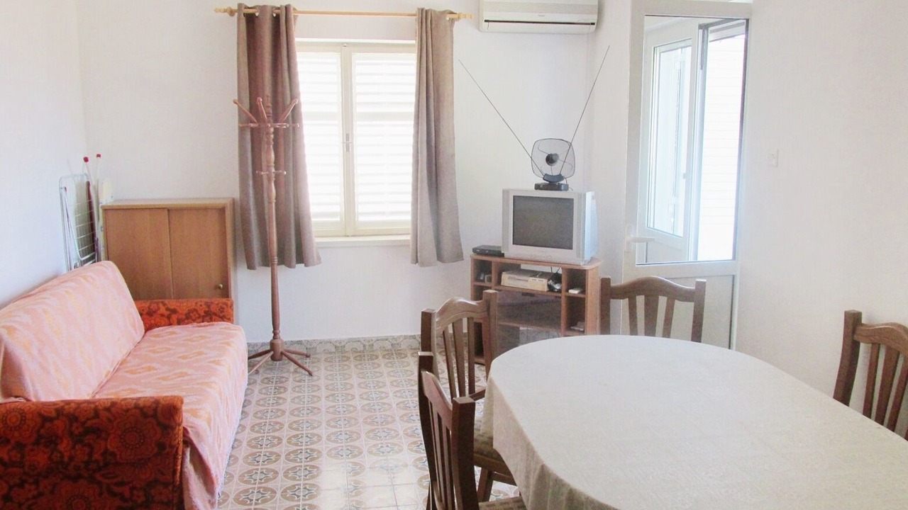 Photo of Livingroom in Muline