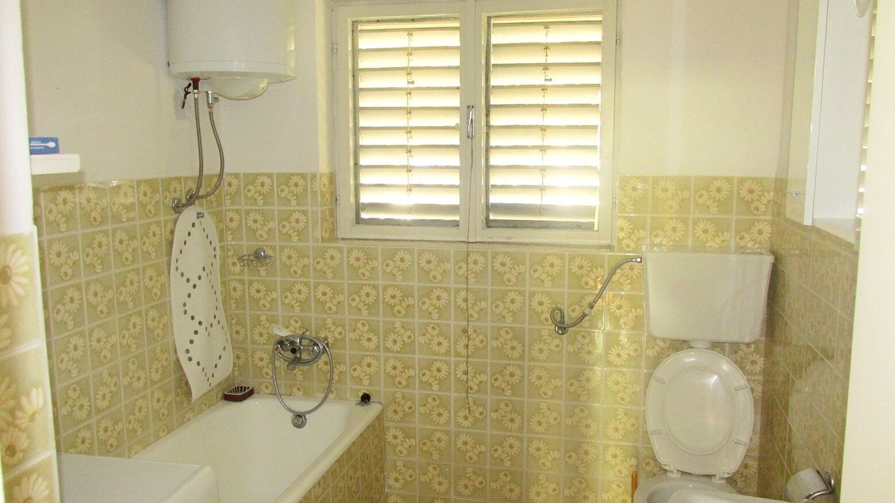 Photo of Bathroom in Muline