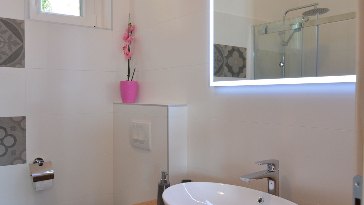 Photo of Bathroom in Sumartin