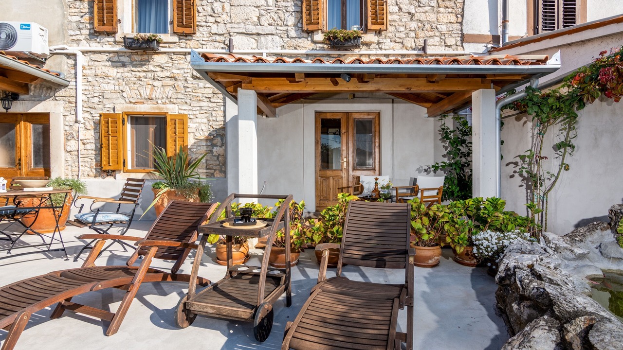 Photo of Outdoor in Loborika