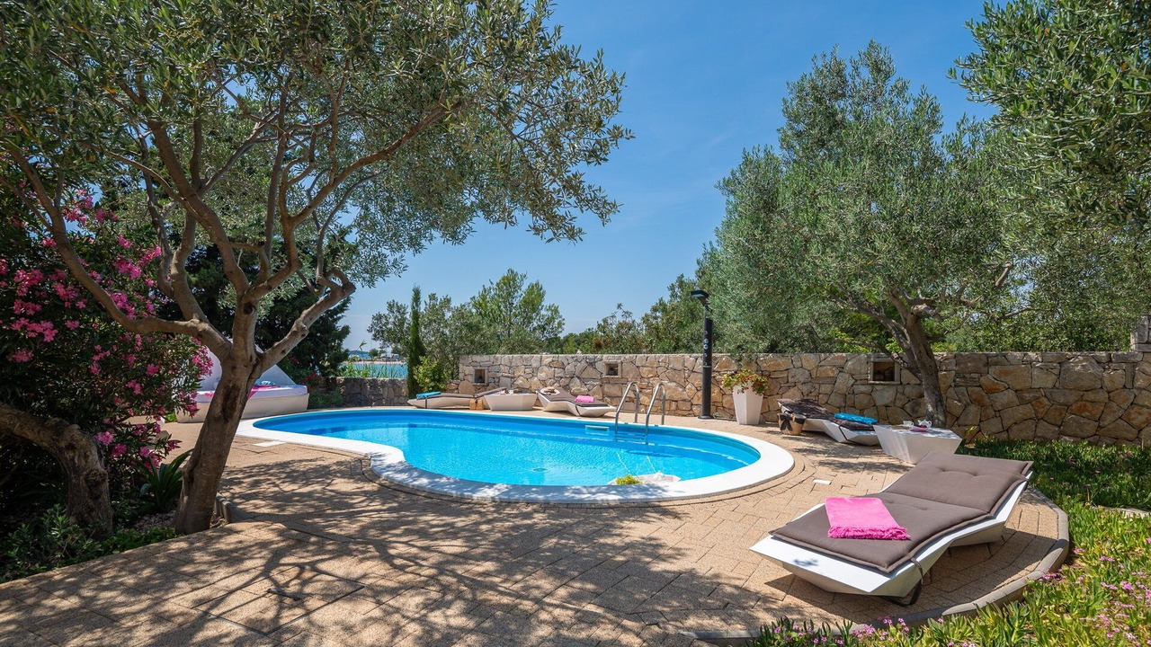 Photo of Outdoor in Betina