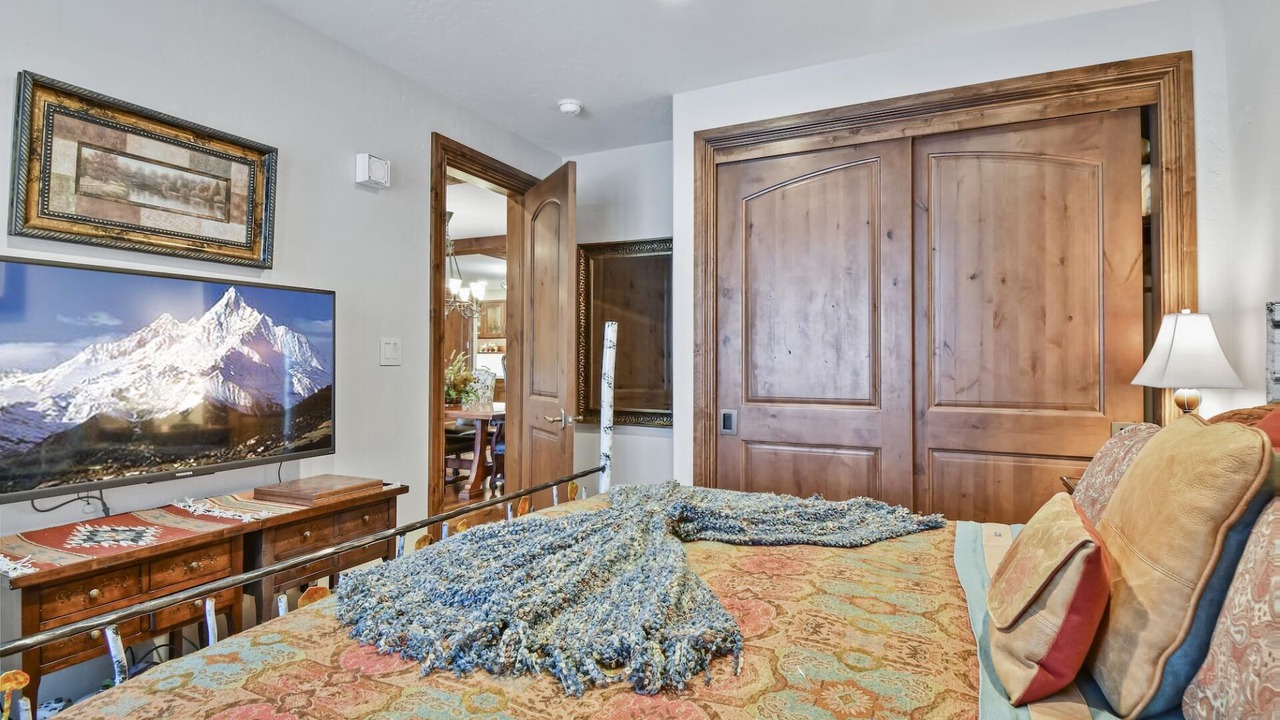 Photo of Bedroom in Empire Pass