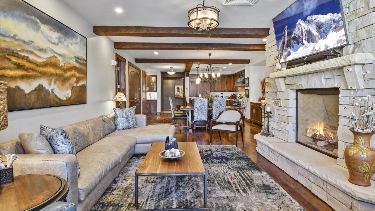 Photo of Livingroom in Empire Pass