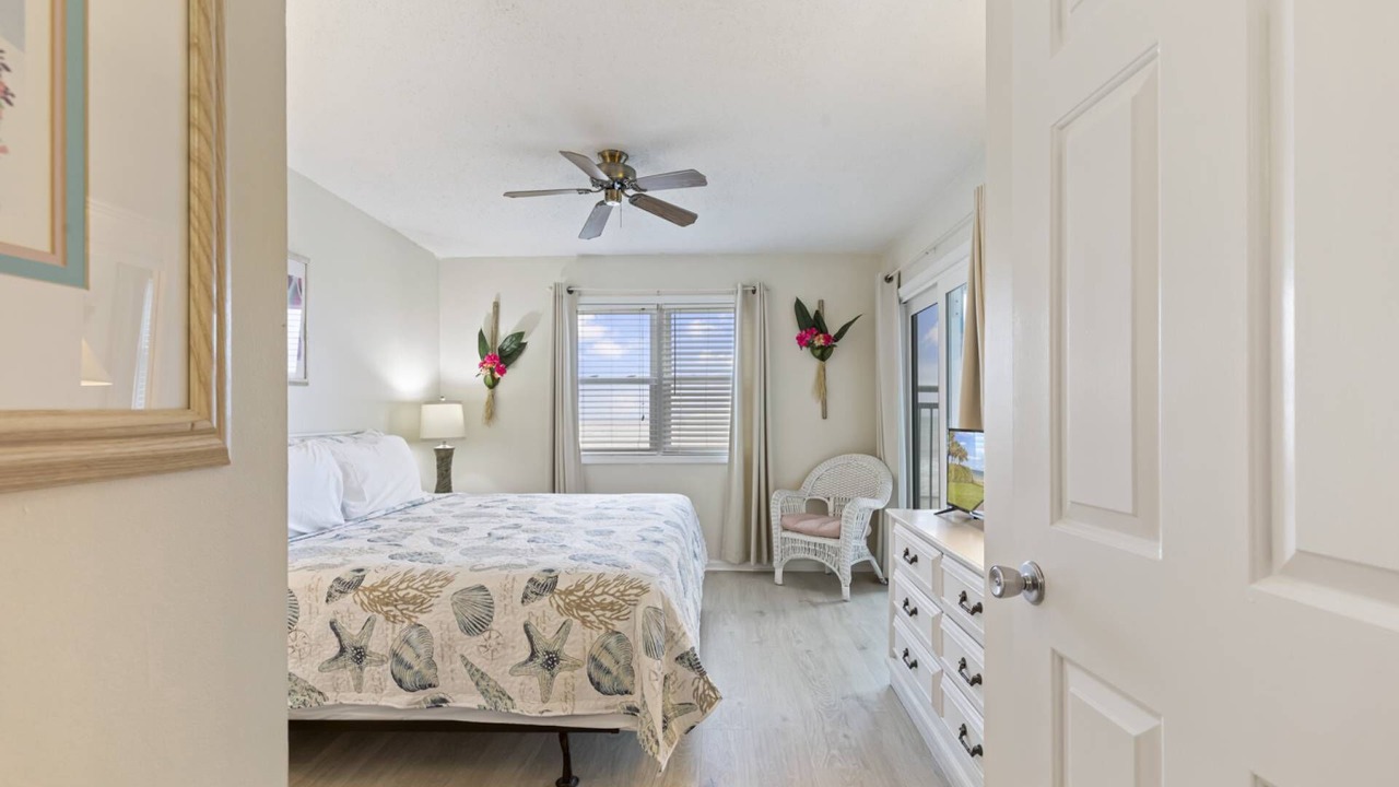 Photo of Bedroom in Surfside Beach