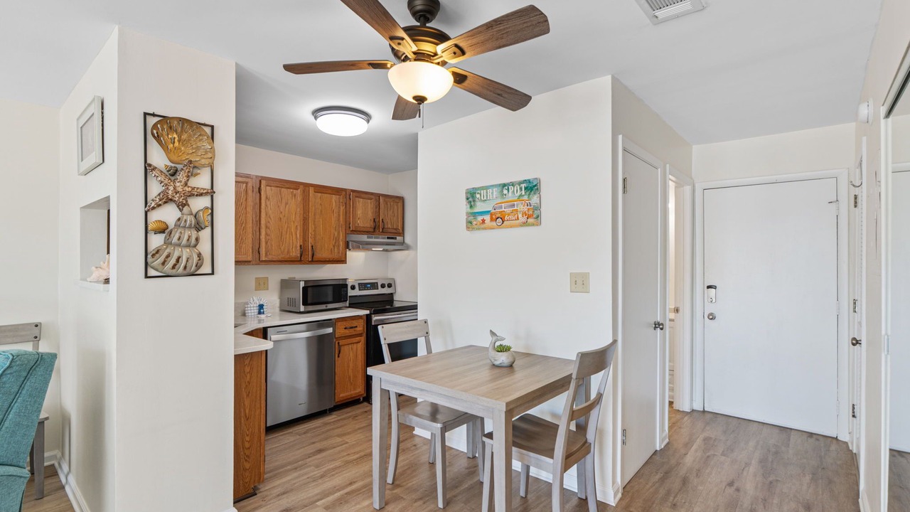 Photo of Others in Holiday Isle