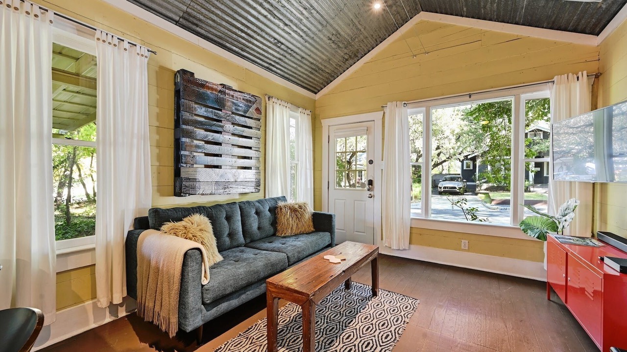 Photo of Livingroom in South Congress