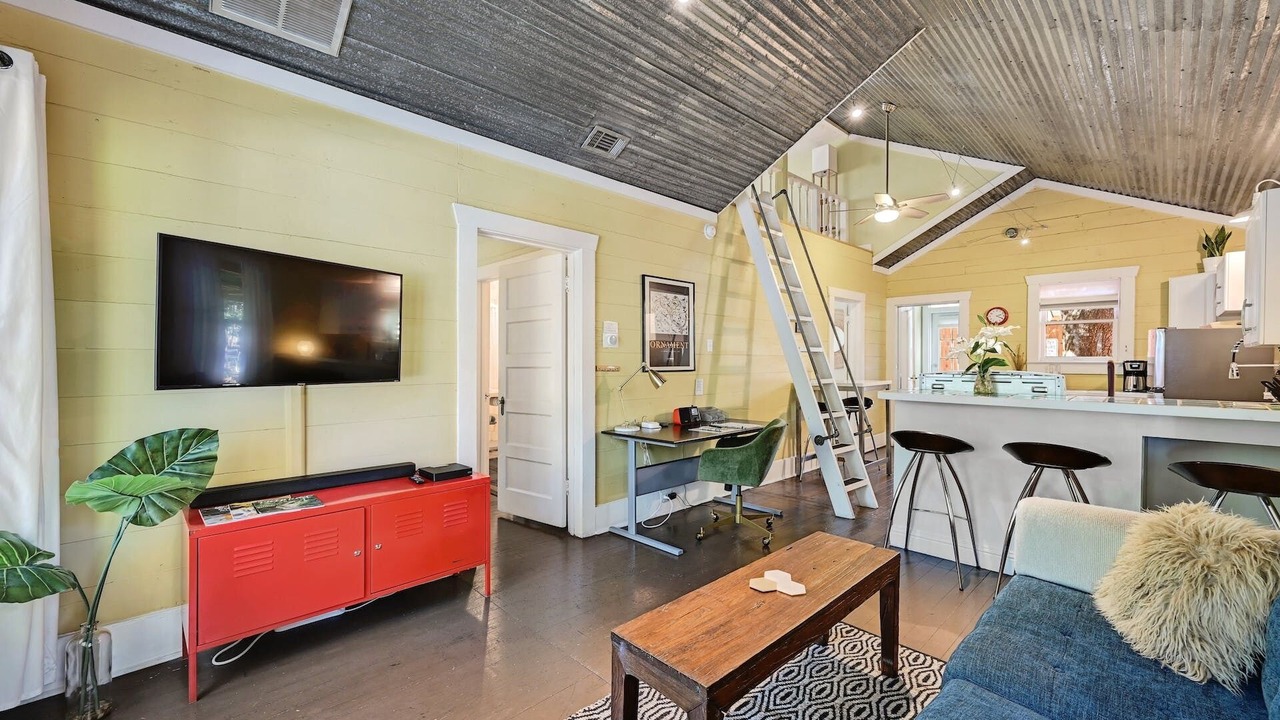 Photo of Livingroom in South Congress