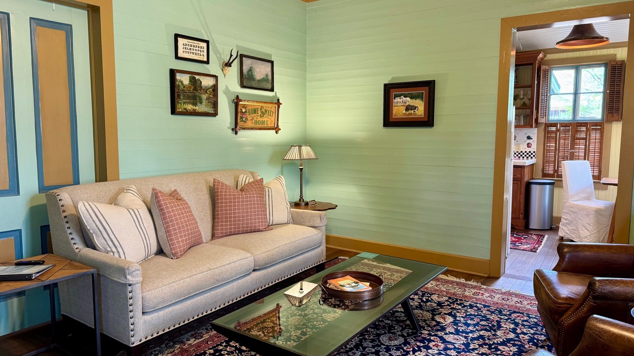 Photo of Livingroom in Fredericksburg