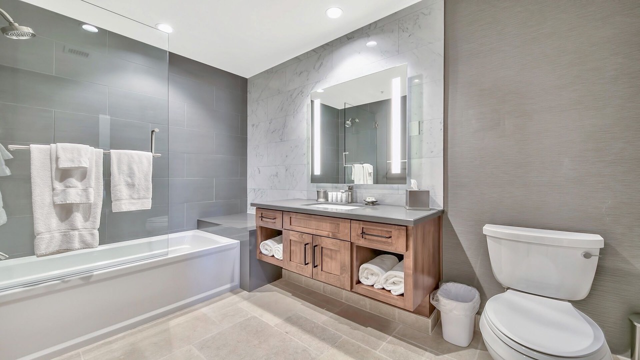 Photo of Bathroom in Lakeside Park