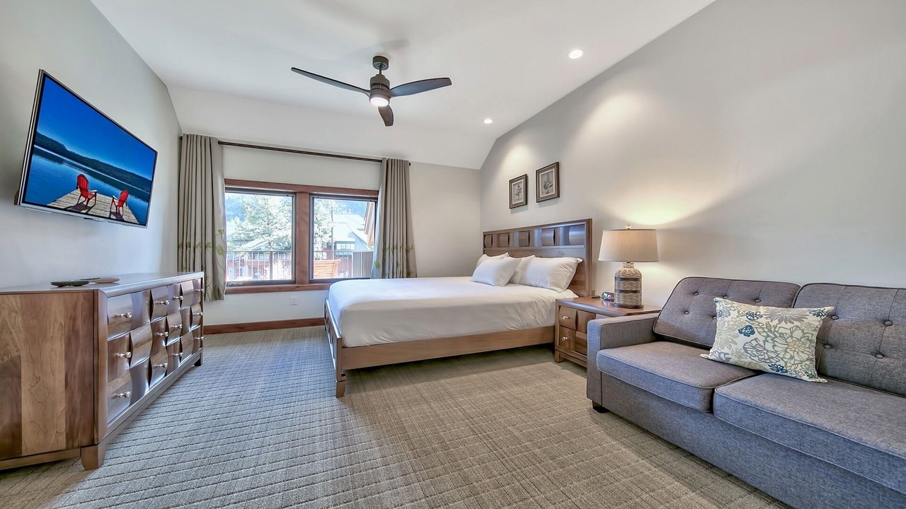 Photo of Bedroom in Lakeside Park