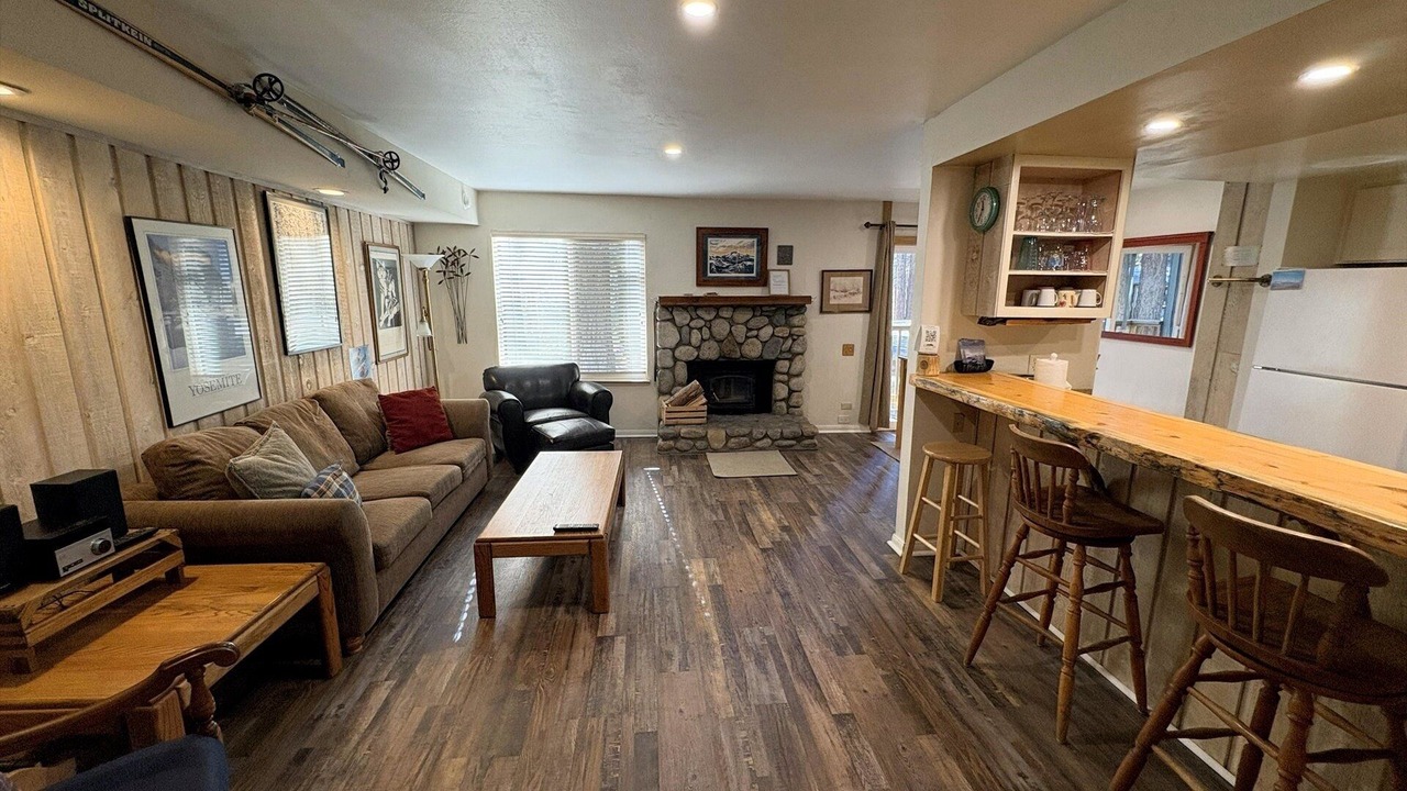 Photo of Livingroom in Mammoth Lakes