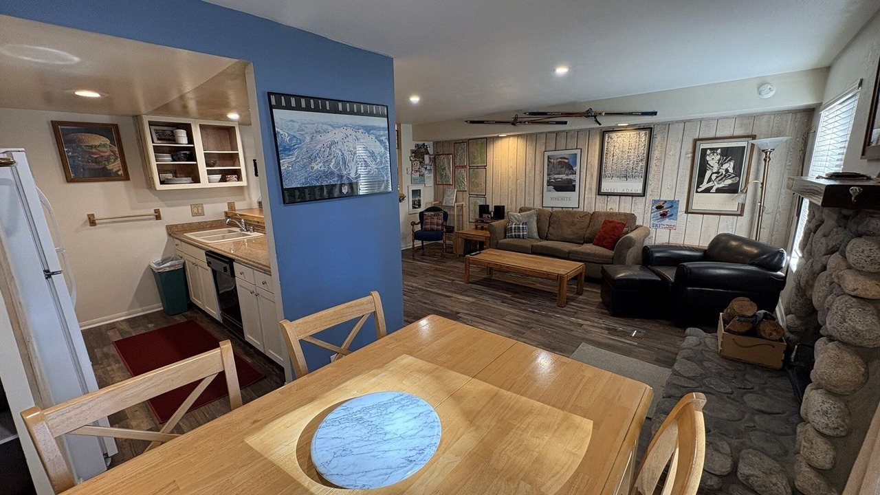 Photo of Bedroom in Mammoth Lakes