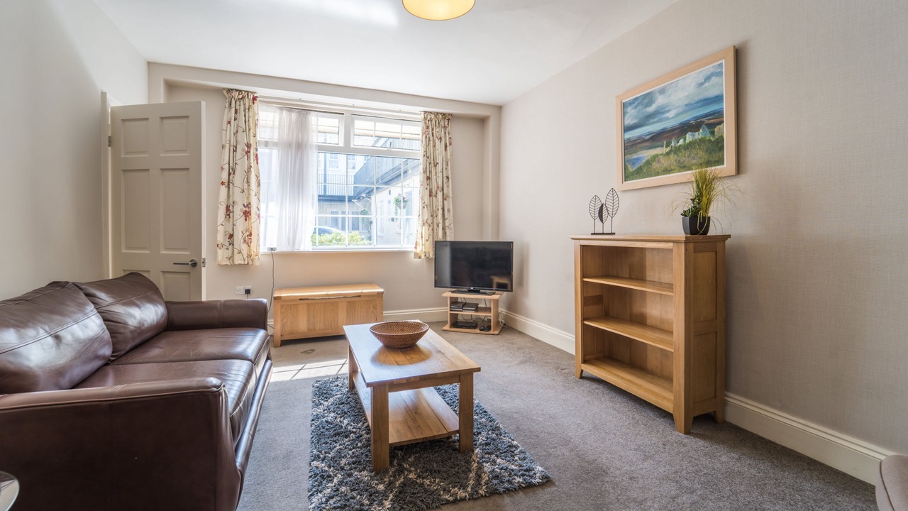 Photo of Livingroom in Torquay City Centre
