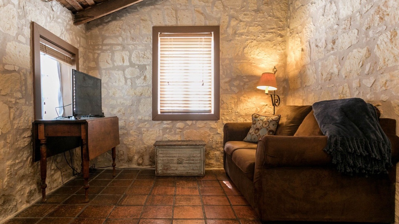Photo of Livingroom in Fredericksburg