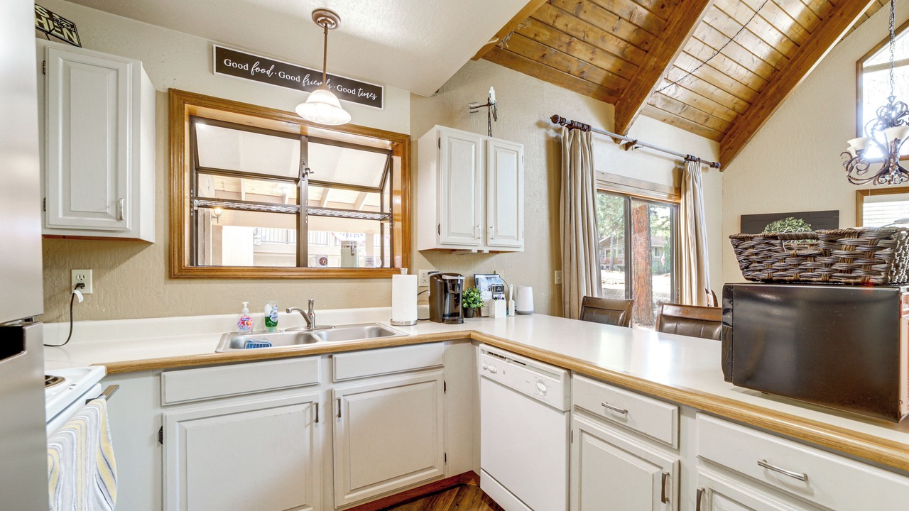 Photo of Kitchen in Munds Park