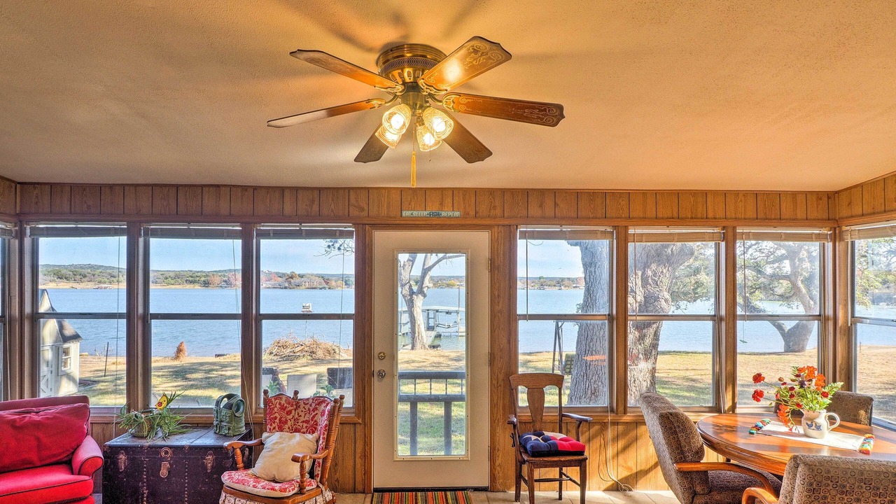 Photo of Livingroom in Tow