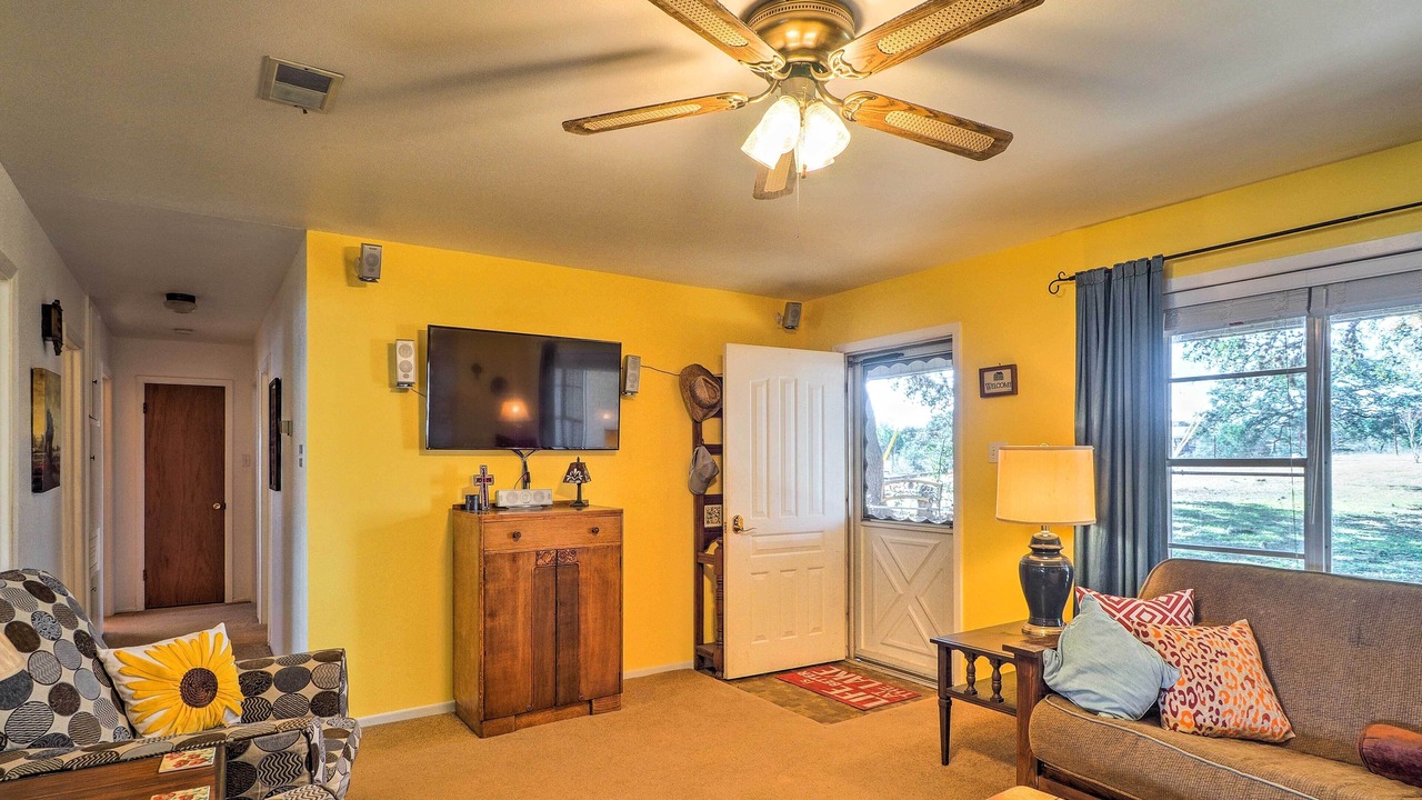 Photo of Livingroom in Tow