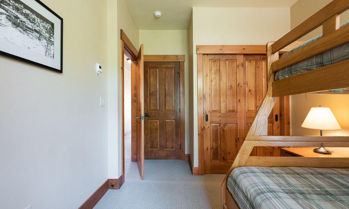 Photo of Bedroom in Crooked Pines