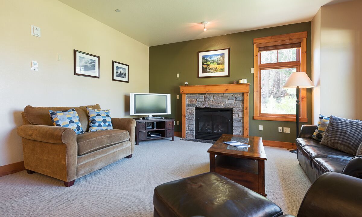Photo of Livingroom in Crooked Pines