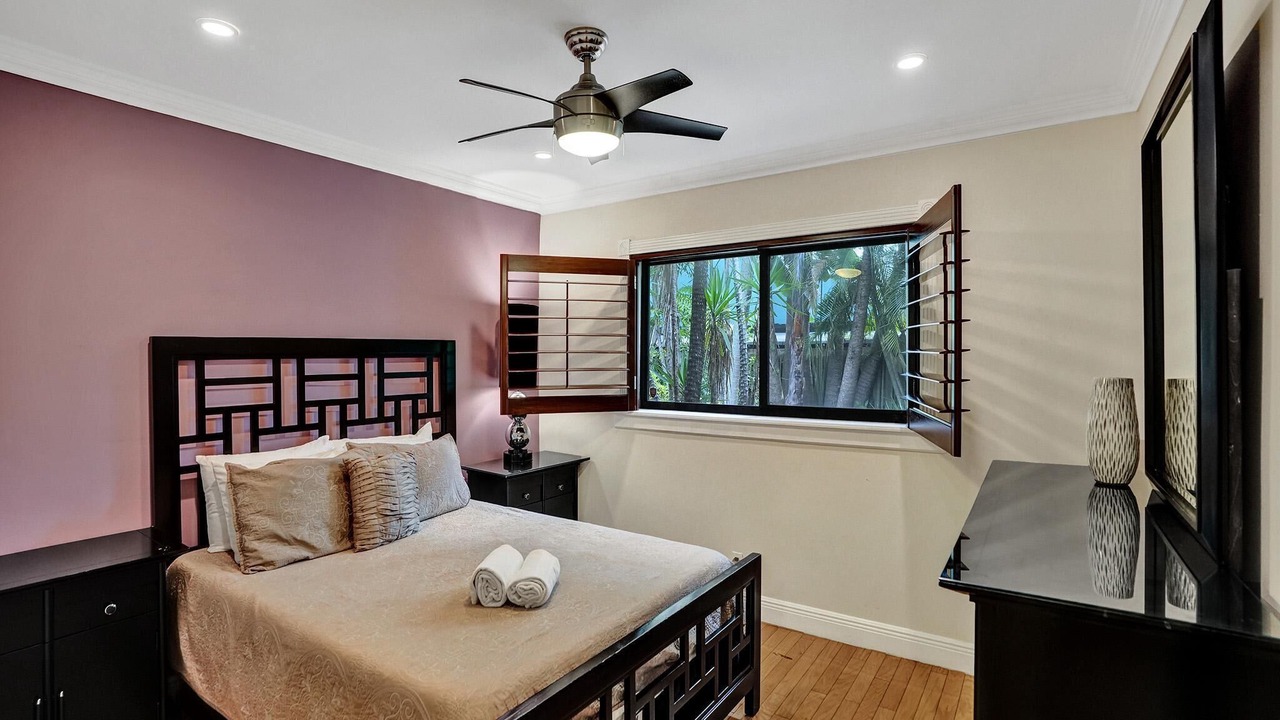 Photo of Bedroom in Wilton Manors