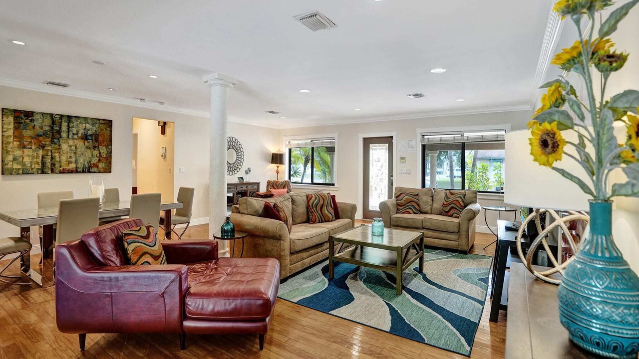 Photo of Livingroom in Wilton Manors