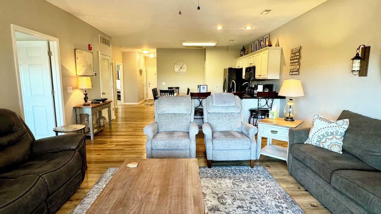 Photo of Livingroom in Hollister