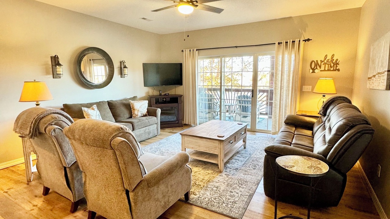 Photo of Livingroom in Hollister